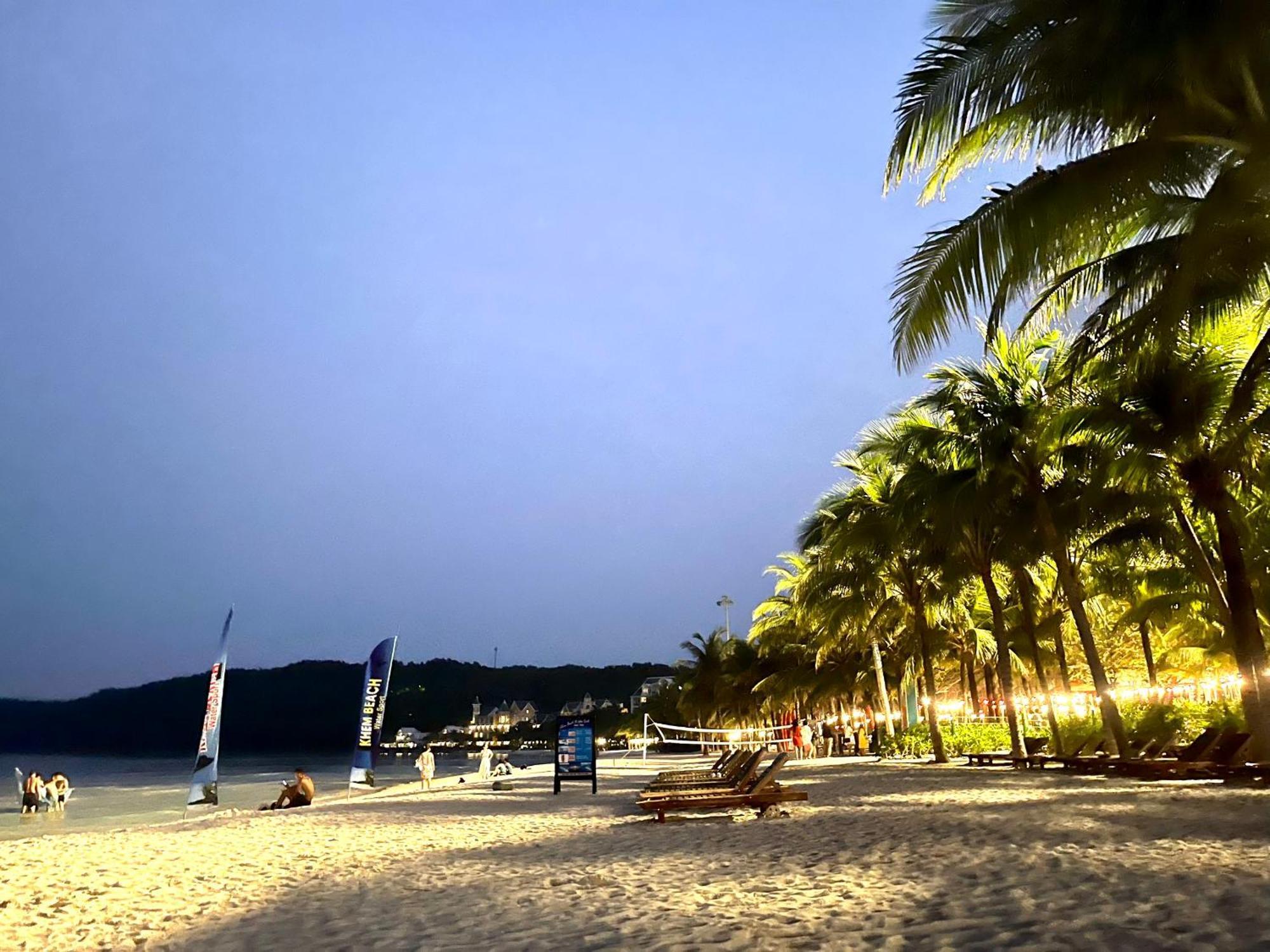 Beach White Hotel Phu Quoc Buitenkant foto