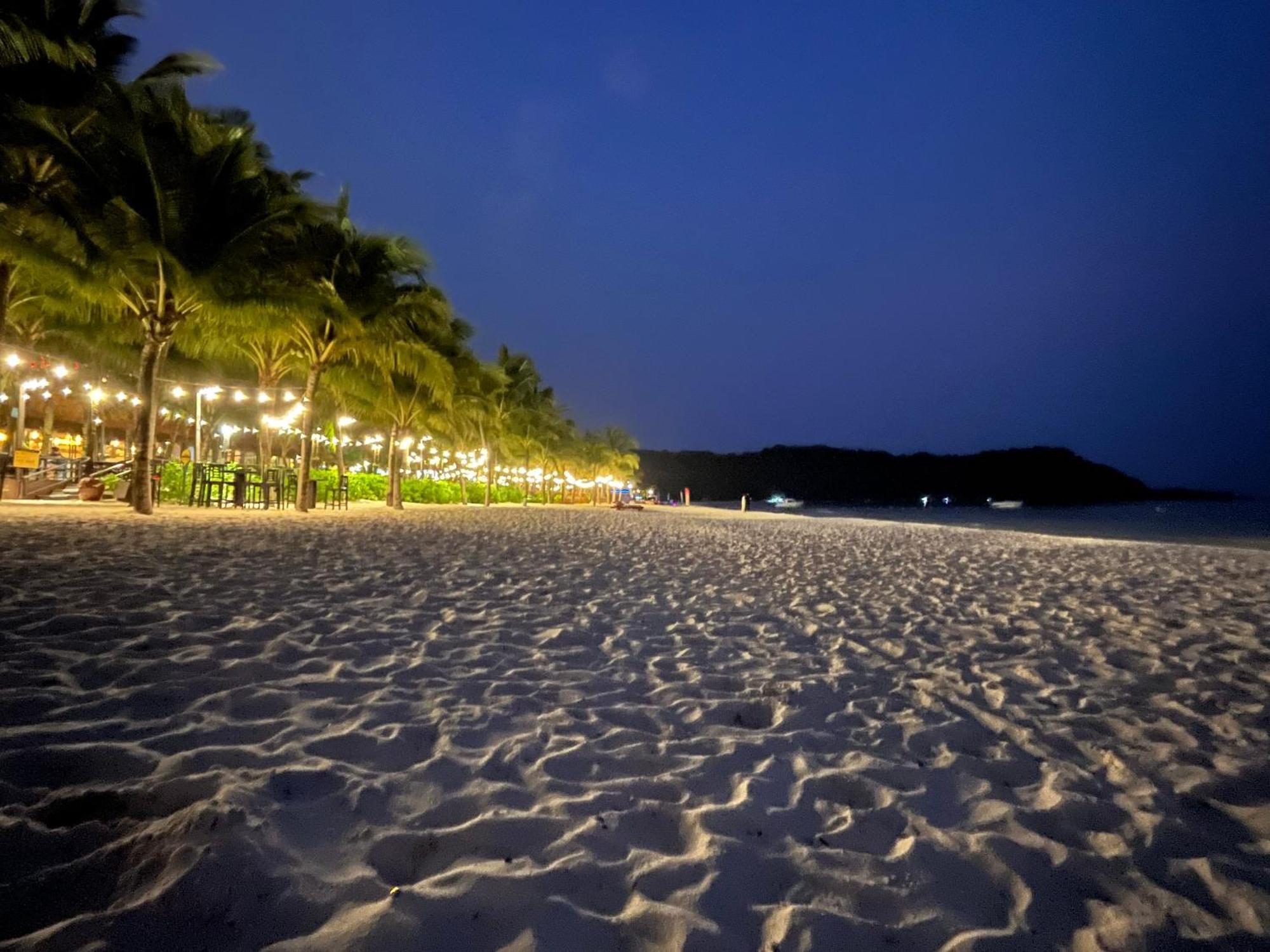 Beach White Hotel Phu Quoc Buitenkant foto